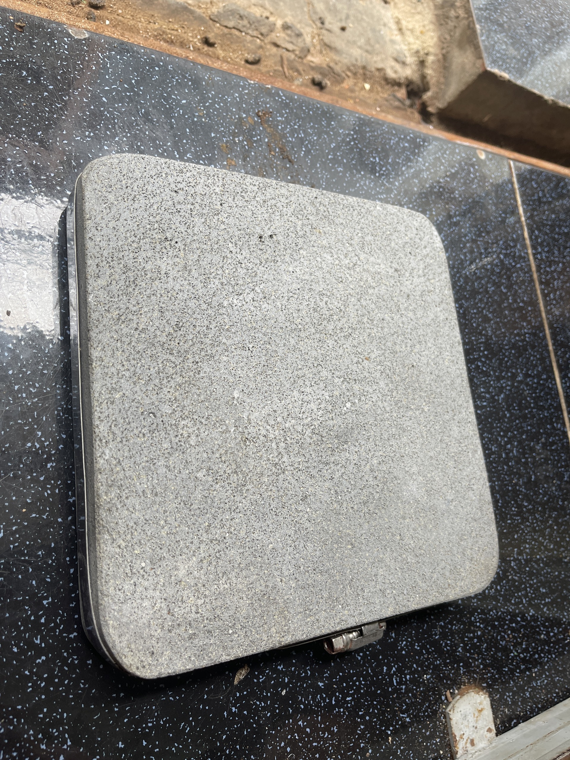 Đá Núi Lửa Nướng Thịt (Igneous Rocks) Love Stone