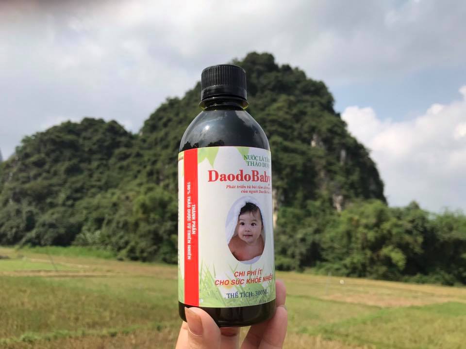 NƯỚC TẮM DAO ĐỎ DÀNH CHO EM BÉ