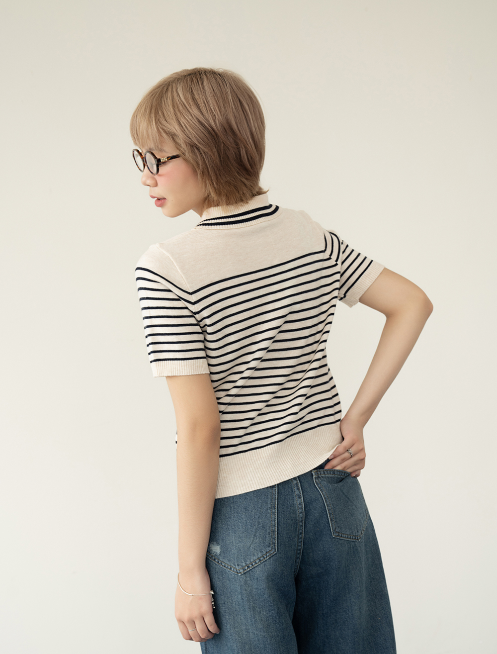 BLEUBIRD Quần jeans cạp trễ ống suông Bleached Jeans