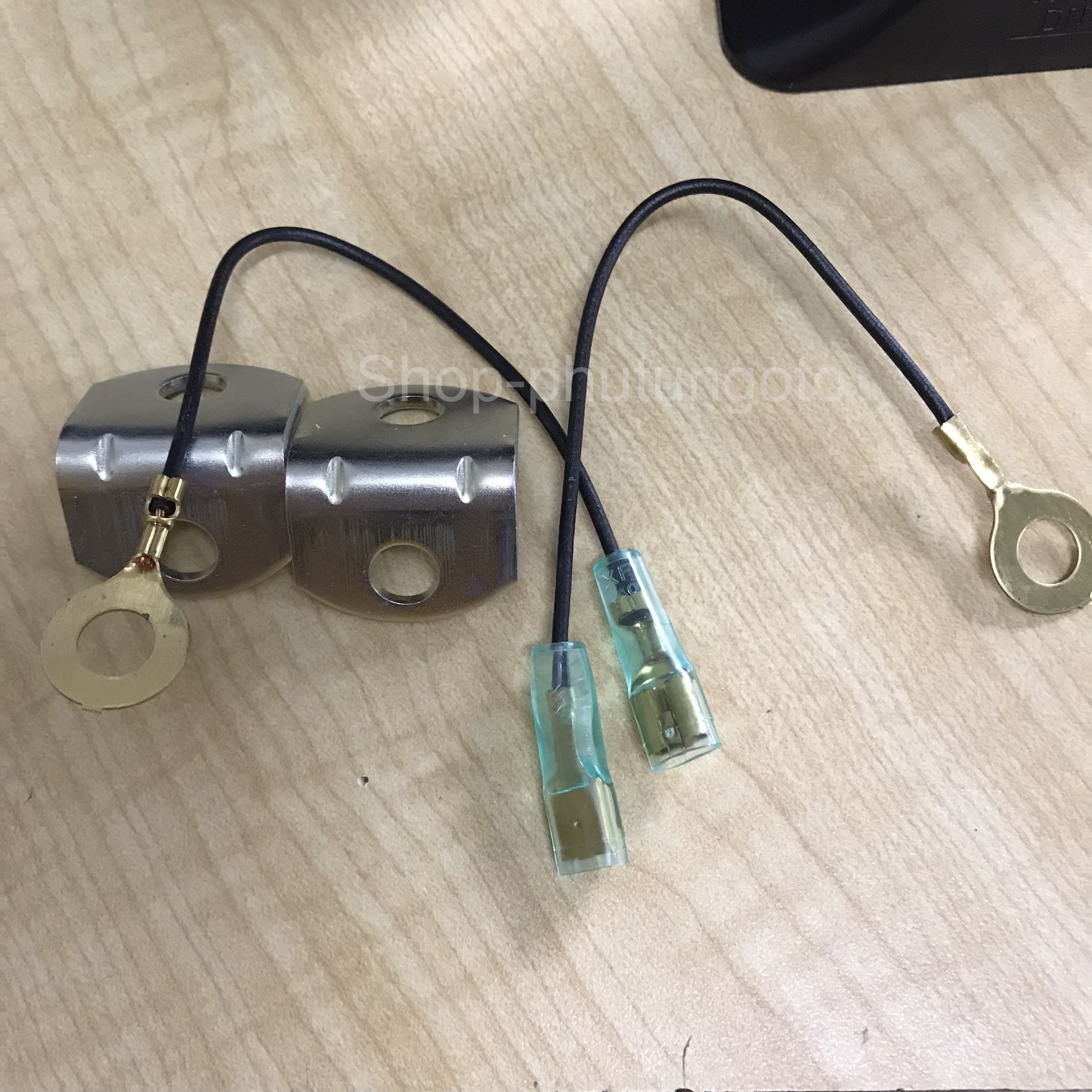 Còi sên 2 giắc denso- Kèn sên DENSO (tặng kèm 2 giắc cắm và 2 pát)