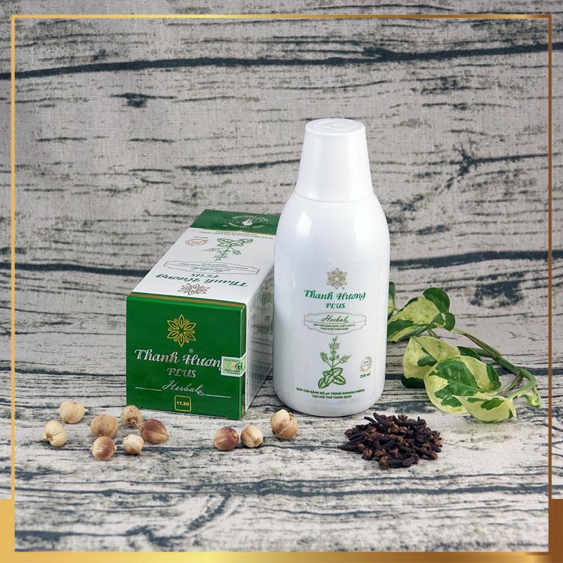 Nước súc miệng thơm miệng Thanh Hương Plus