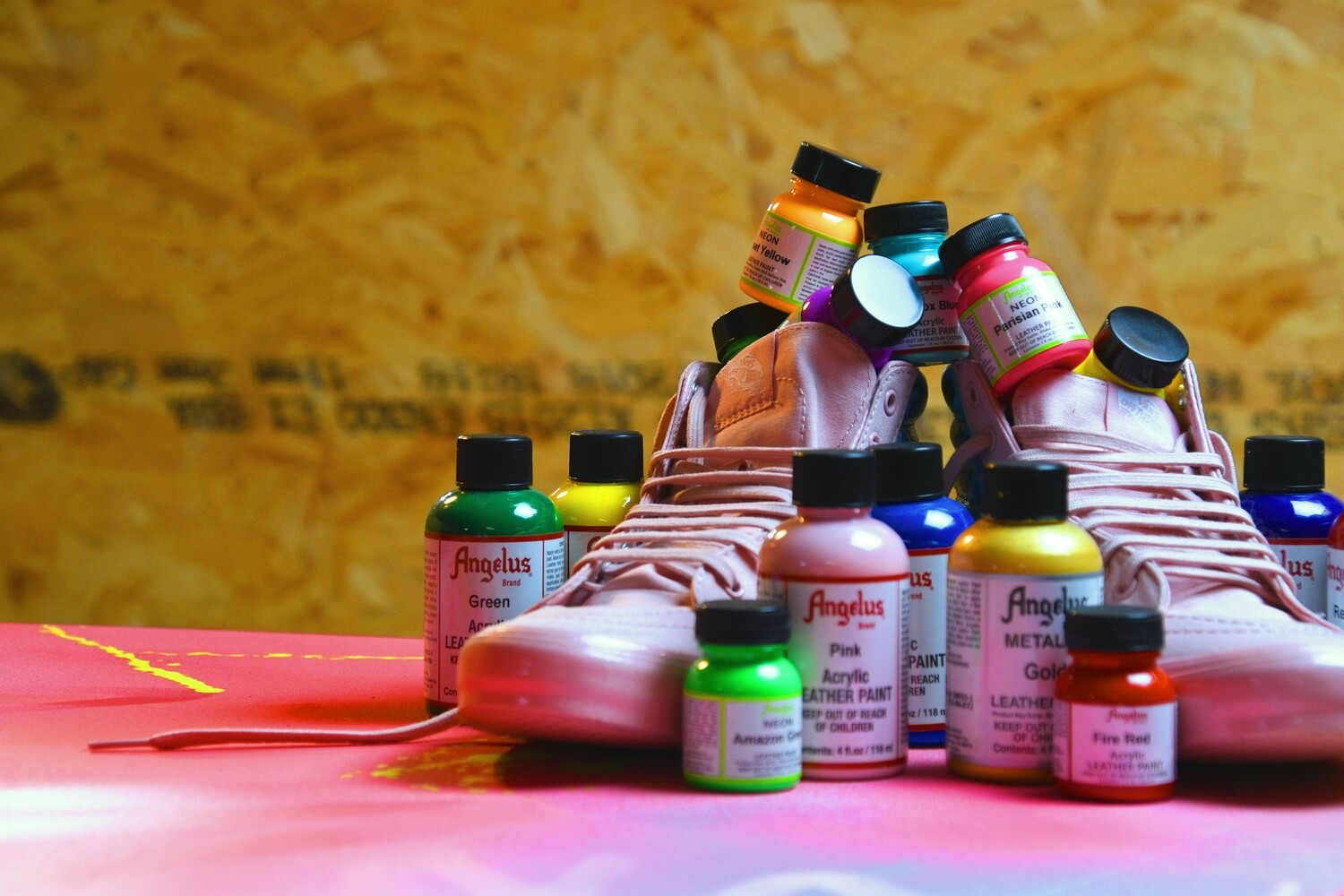 Màu vẽ da, vải Angelus Leather Paint (Neon) - 118ml (4Oz)