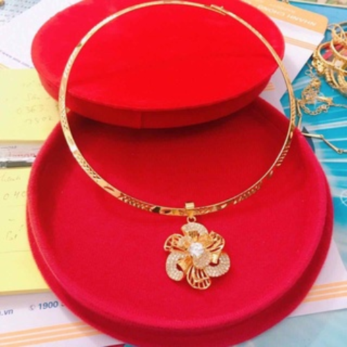 SET 10 HỘP NHUNG ĐỎ ĐỰNG KIỀNG CỔ