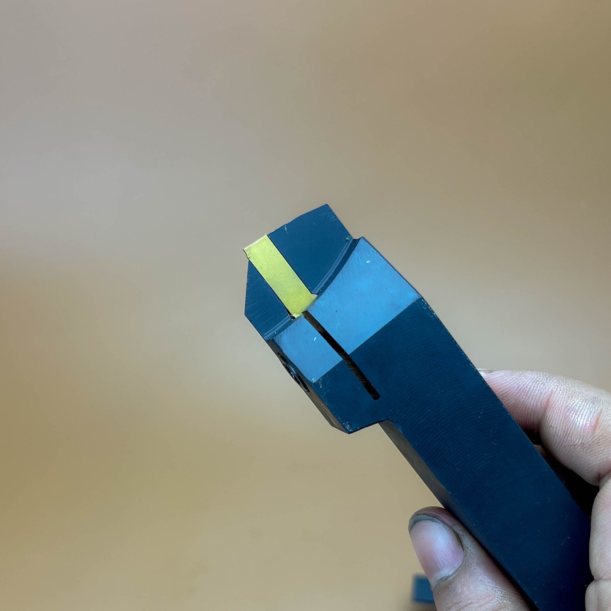 Cán dao tiện cnc lắp mảnh chip cắt Iscar