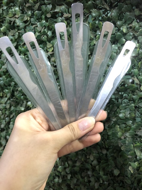 Cây lấy khoé Quyên ( dùng lấy khoé móng )