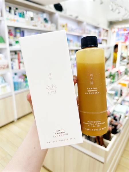 Sữa Rửa Mặt Chanh Đường Đen Lemon Chung Cleanser 200ml