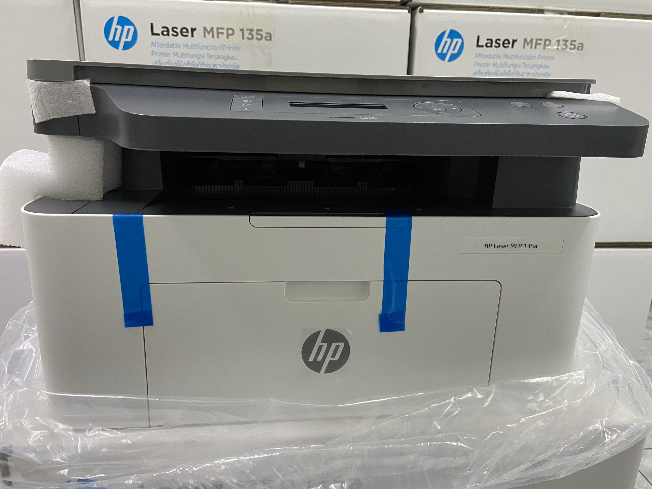 Máy in laser trắng đen đa chức năng HP 135a ( 4ZB82A ) - In, copy, scan - hàng chính hãng - Tặng kèm 1 gream giấy A4/A5