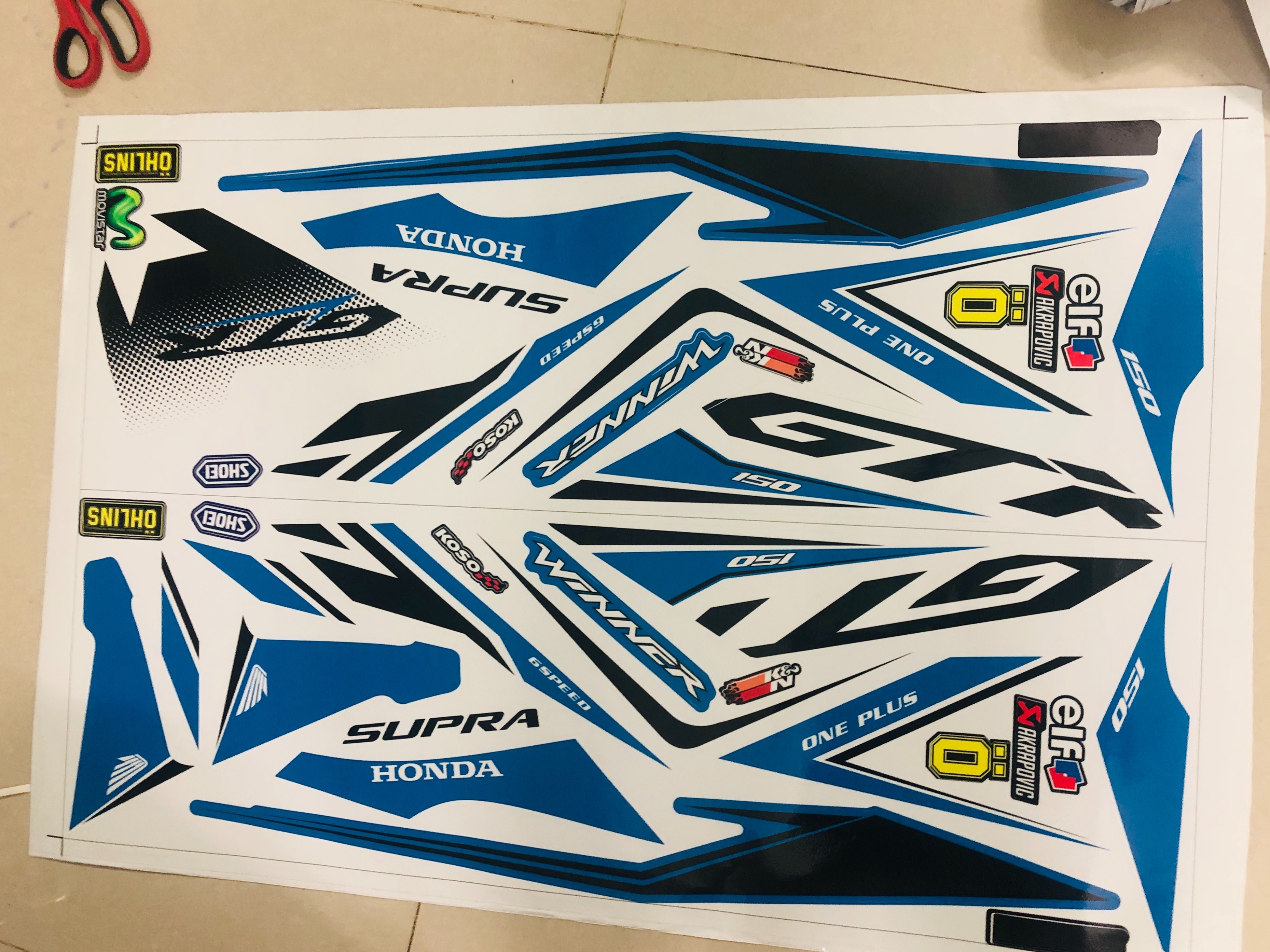 Tem rời xe winner gtr trắng xanh