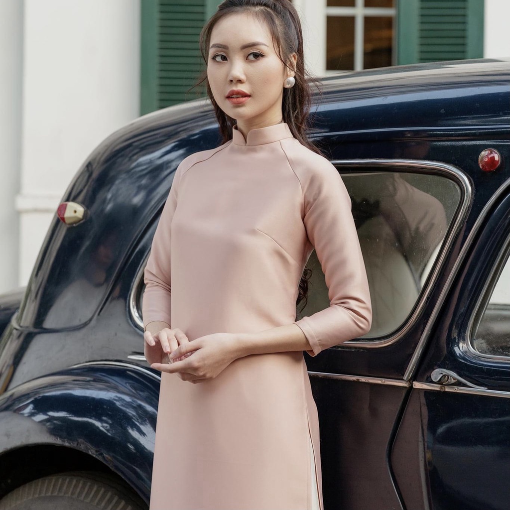 Áo dài cách tân hồng nude