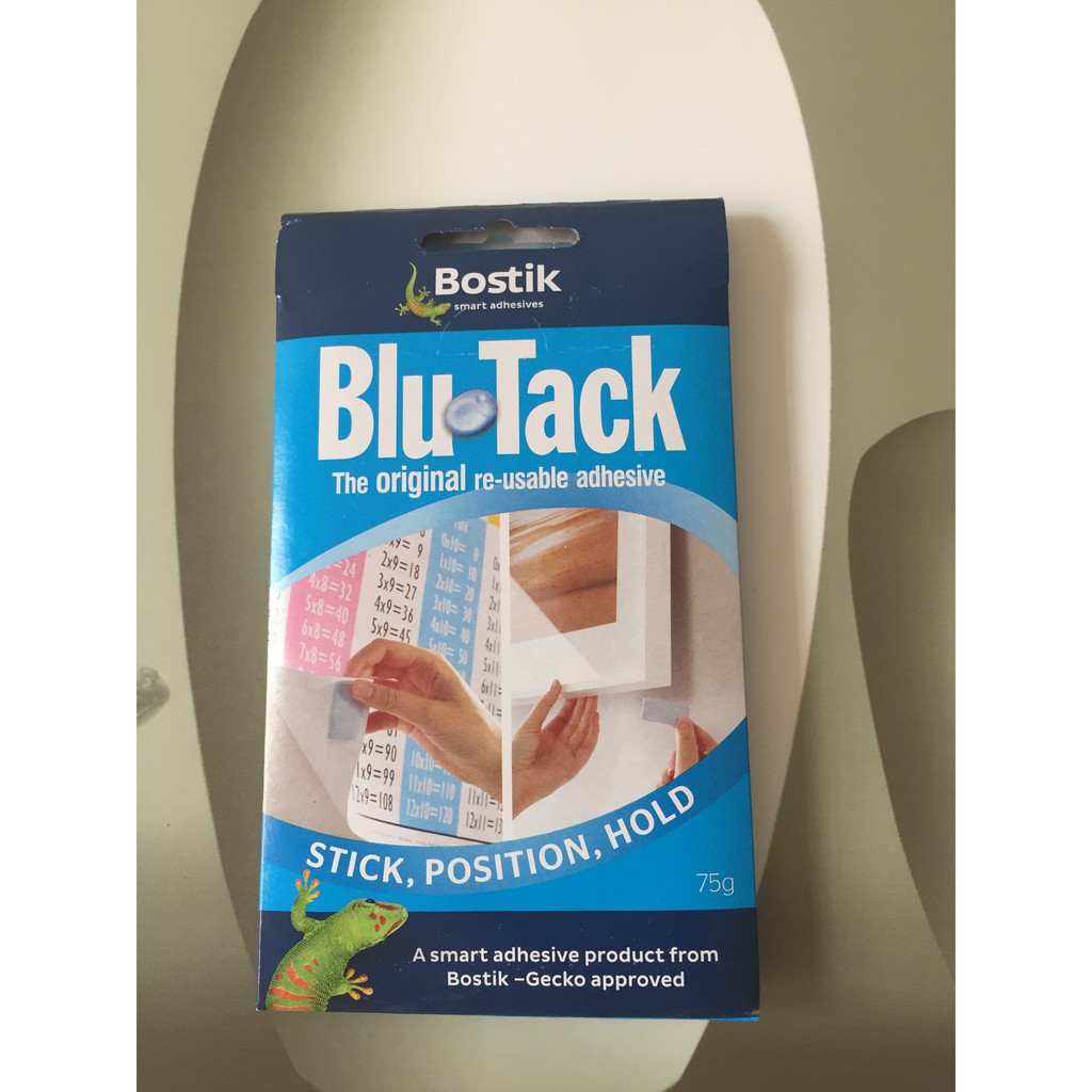 [HN] BLU TACK - Dán hình lên tường dễ dàng hơn