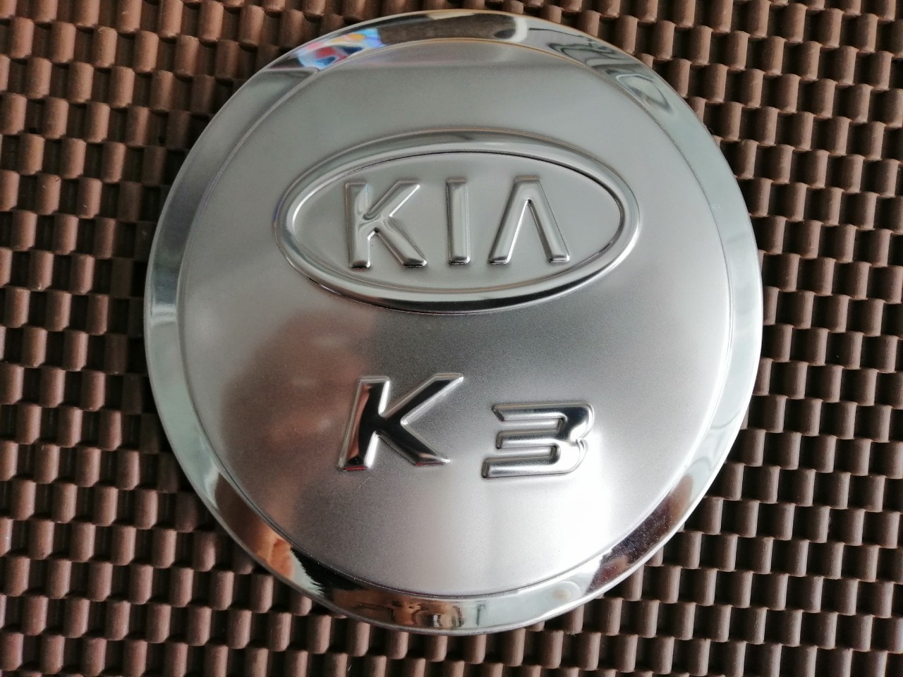 Ốp nắp Bình xăng Kia K3 inox