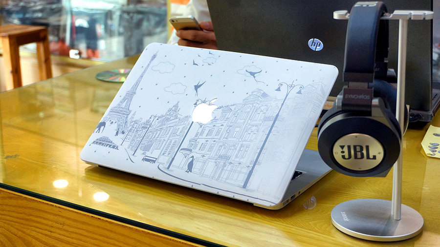 Case ,Ốp Macbook In Hình Paris ( Tặng Nút Chống Bụi )
