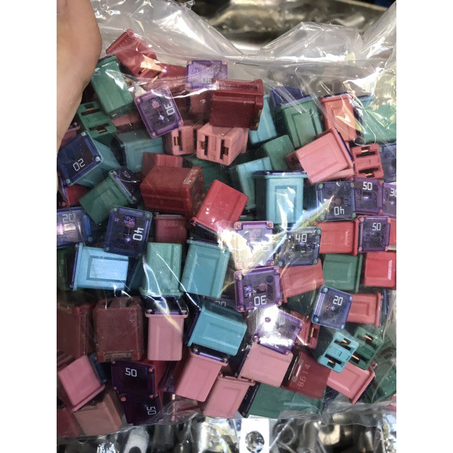 HOT-2 chiếc Cầu chì ô tô hộp