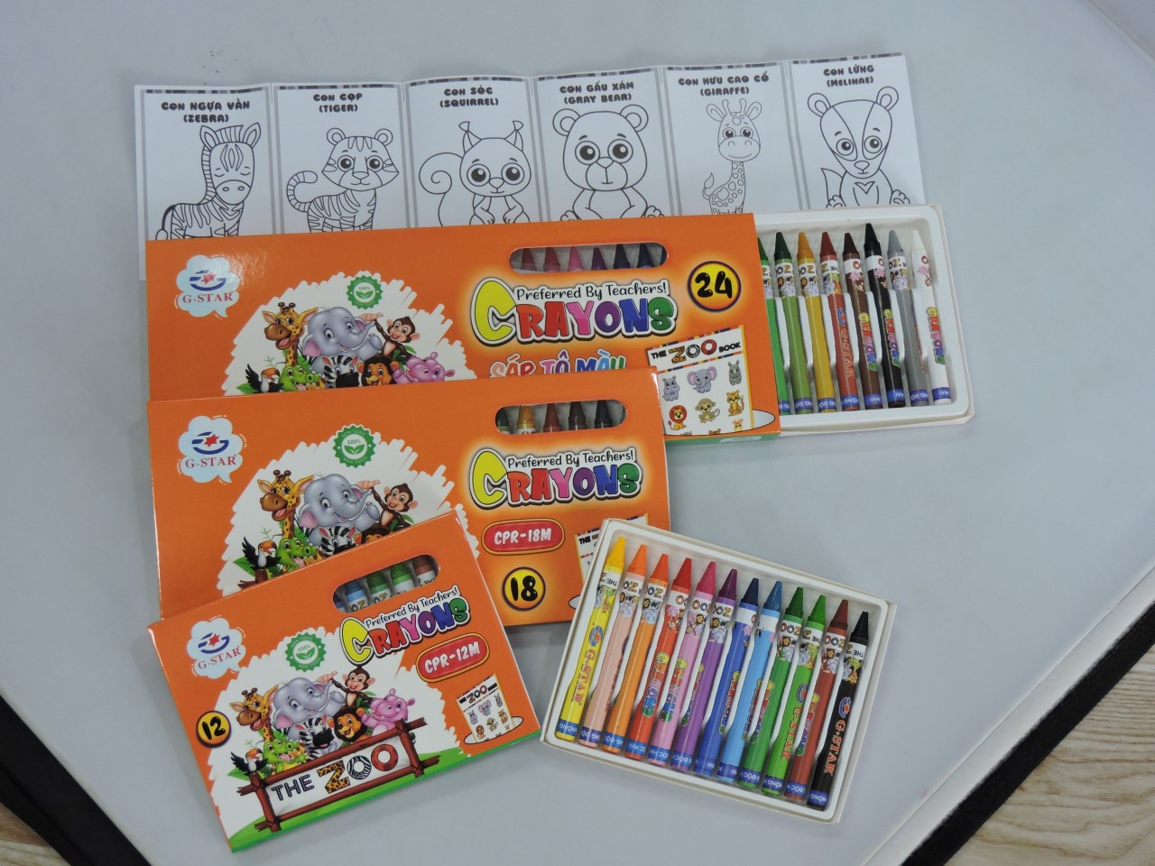 Bút Sáp Màu The zoo Crayons (12 Màu)