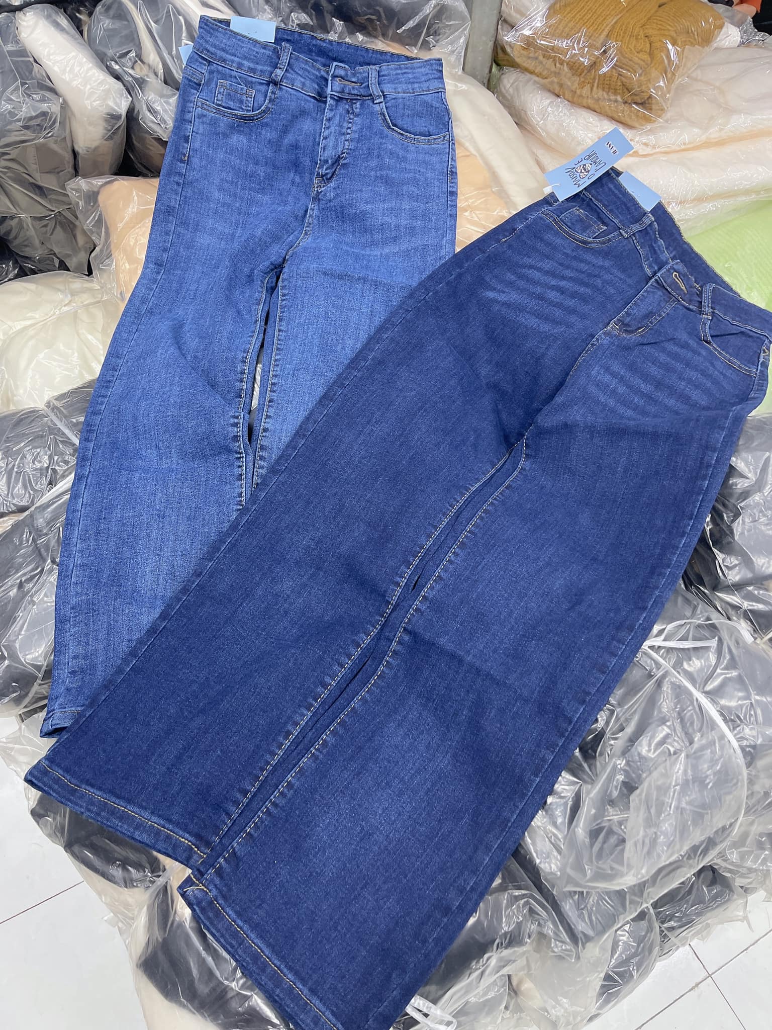 Quần jeans ống đứng xanh 2 màu