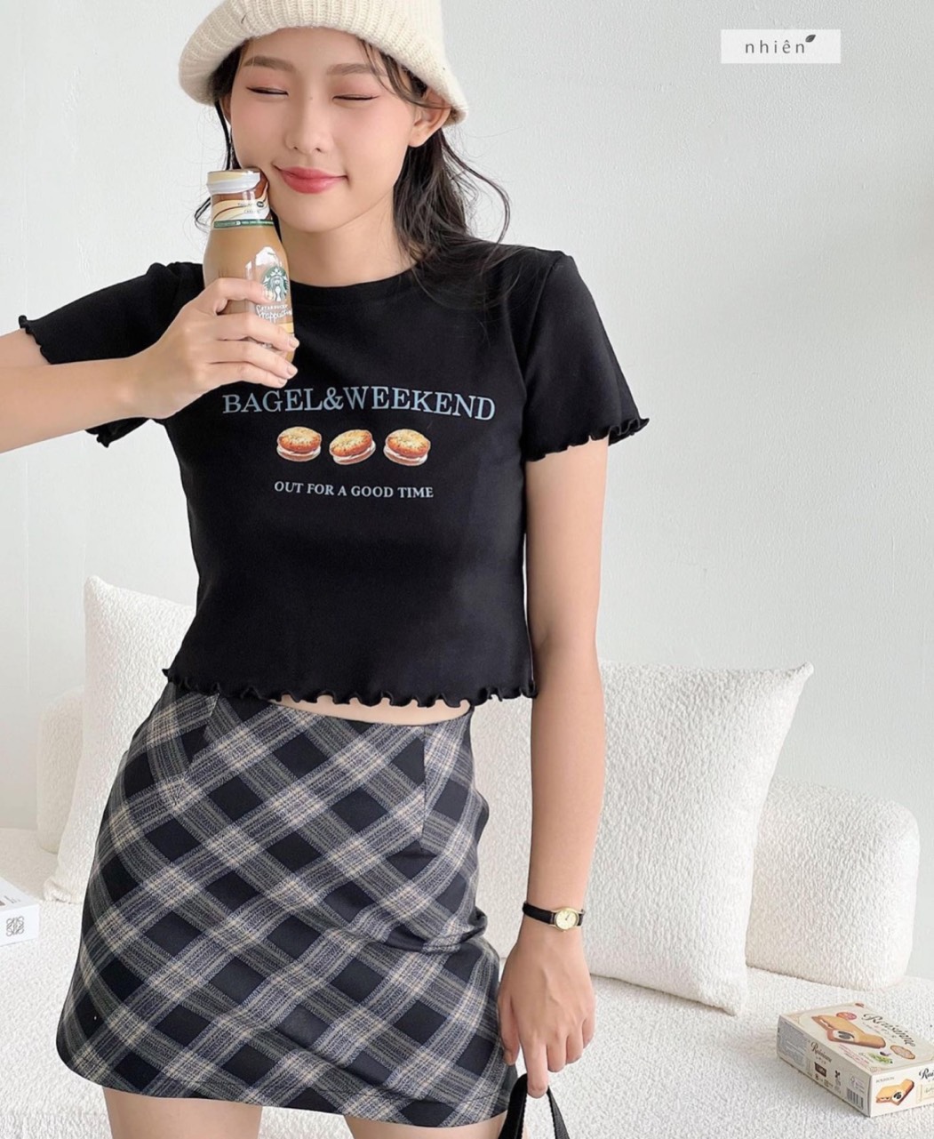 Áo croptop nữ in Bagel Weekend viền bèo AocrtINBAGEL056