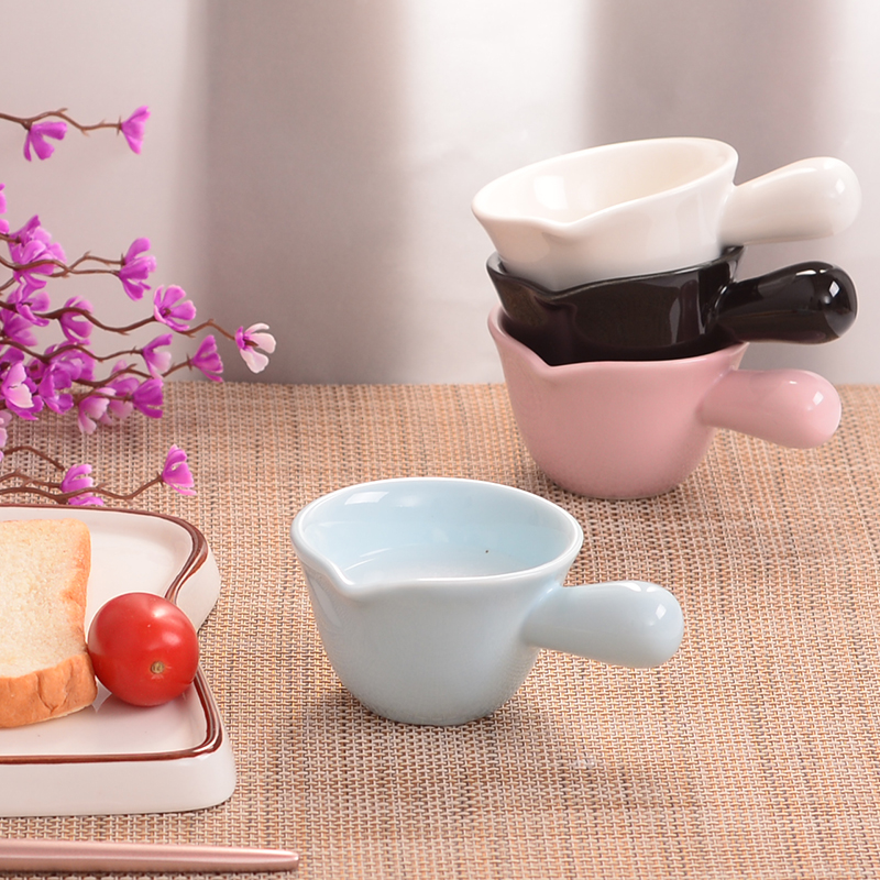 Bát Ăn Dặm Gốm Sứ Hình Gáo Rót KIDOTA