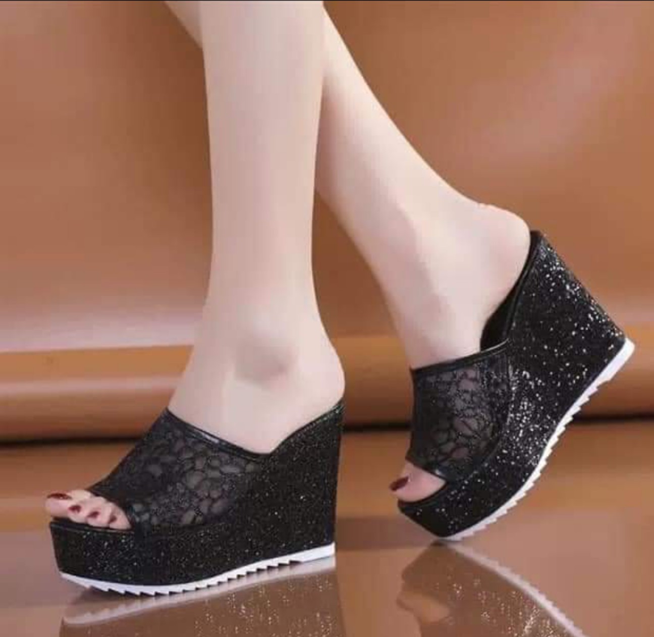 Dép đế xuồng ren 10f