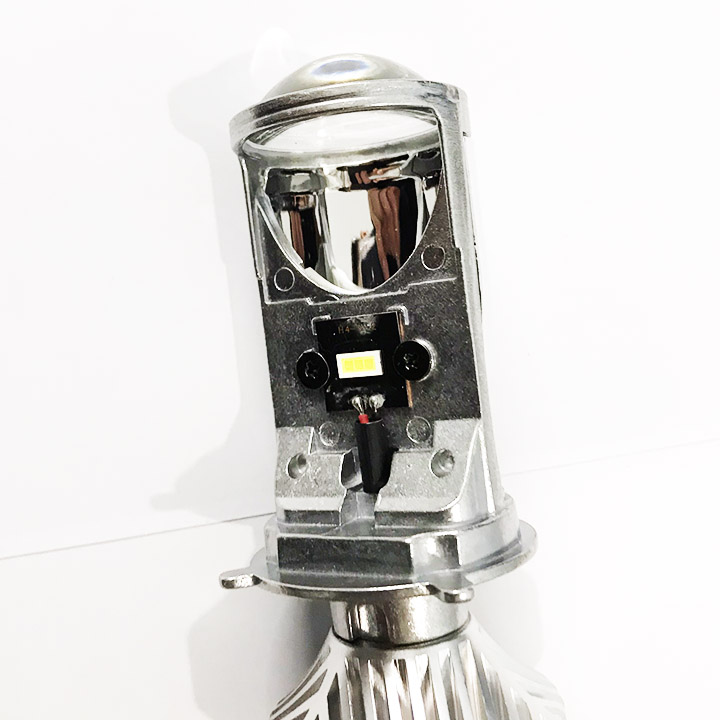 Đèn pha led lắp Ô TÔ XE MÁY cos 3 chế độ màu