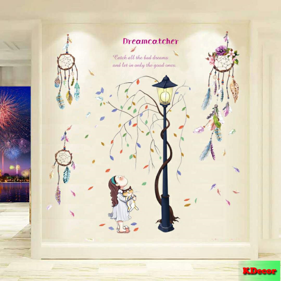 Decal dán tường Cột đèn cỏ hoa và vòng bắt giấc mơ