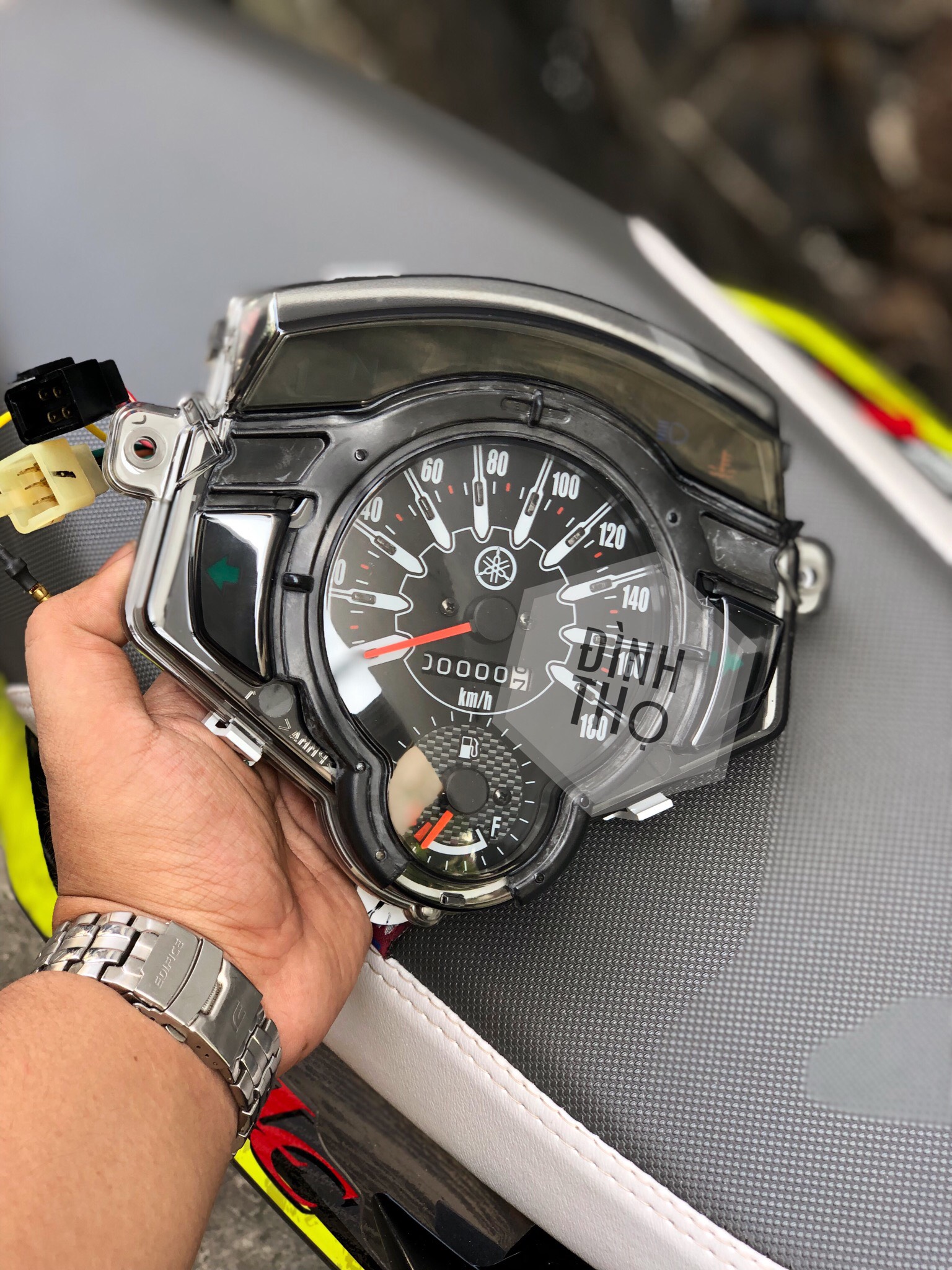 Đồng hồ LC135 5s