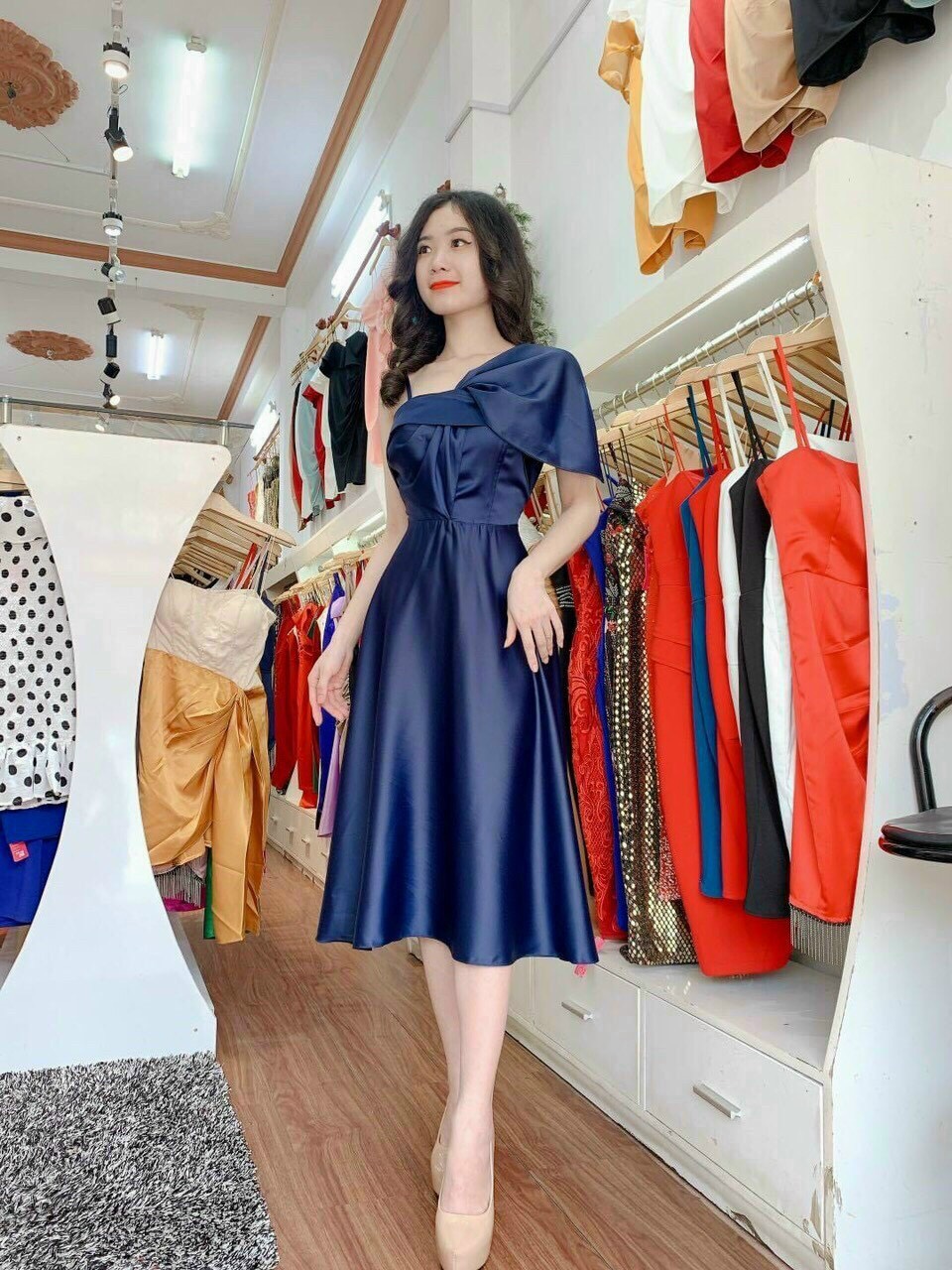 ĐẦM BODY PHI BÓNG LỆCH VAI CAO CẤP - ẢNH THẬT