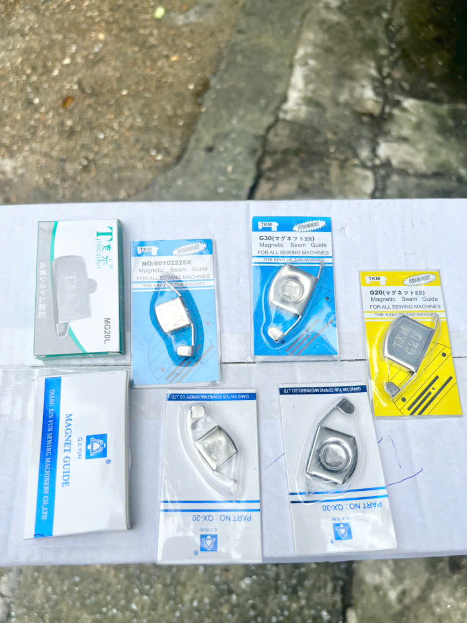 Cữ nam châm định hướng sản phẩm (tiểu/ trung/ đại) được dùng trong ngành may mặc(giá 1 cái)
