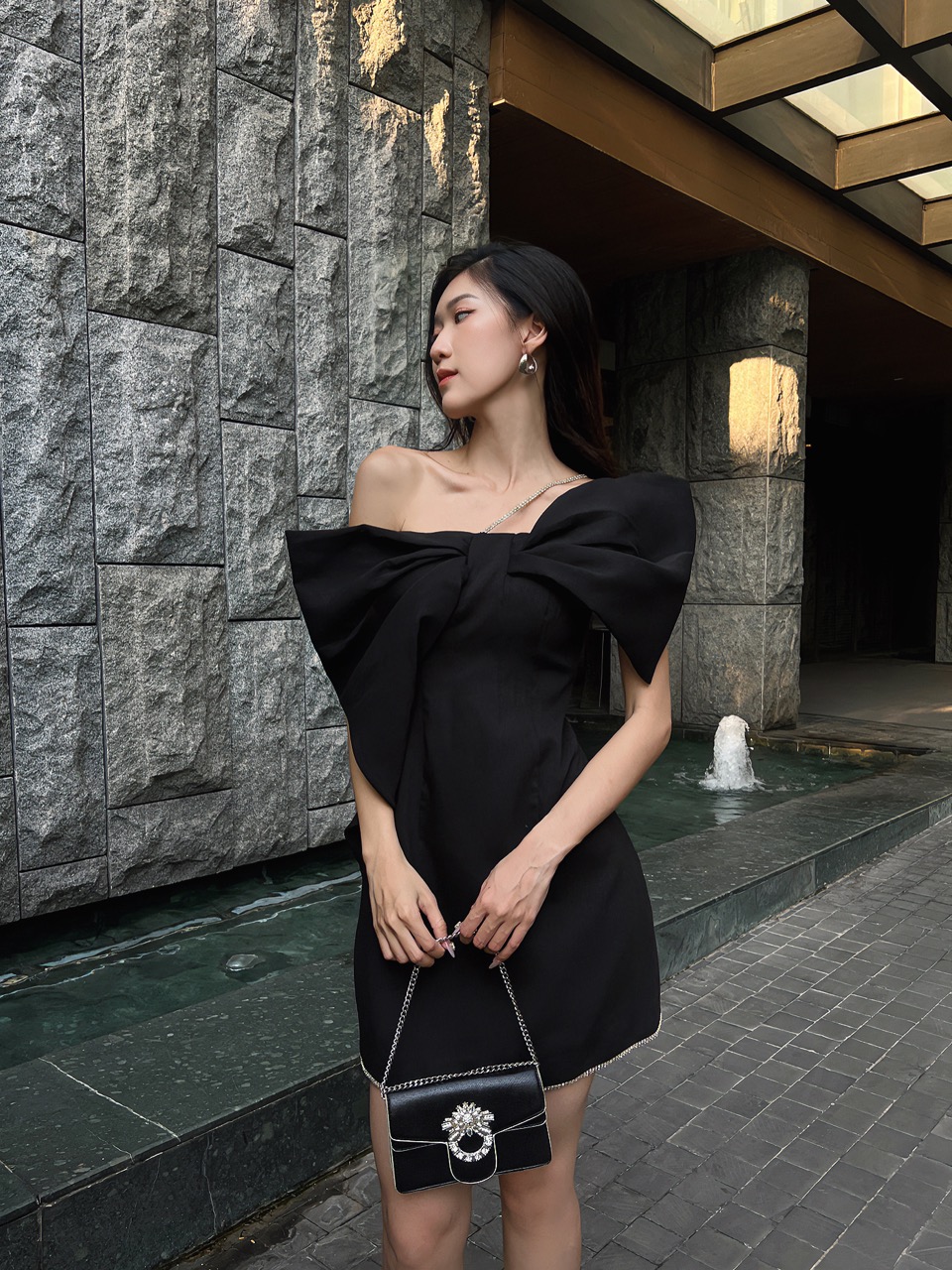 COCO SIN - Đầm Tapta Đen Nơ