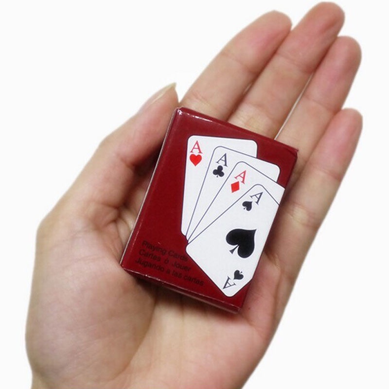Bộ bài tây mini tỉ lệ 1:12 trang trí cho nhà búp bê