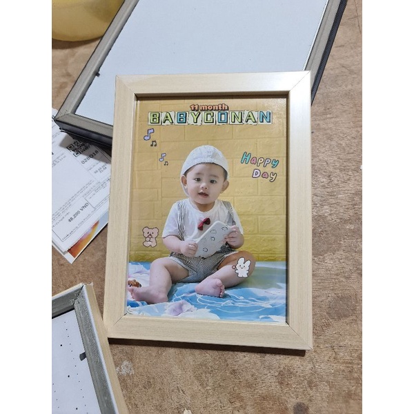 Khung ảnh để bàn nhiều màu sắc, vừa ảnh cỡ 13x18, tặng kèm chân để bàn