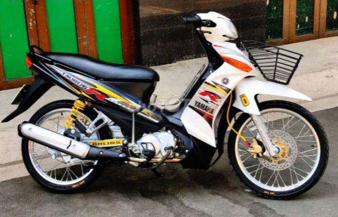 tem rời taurus R xe trắng đen