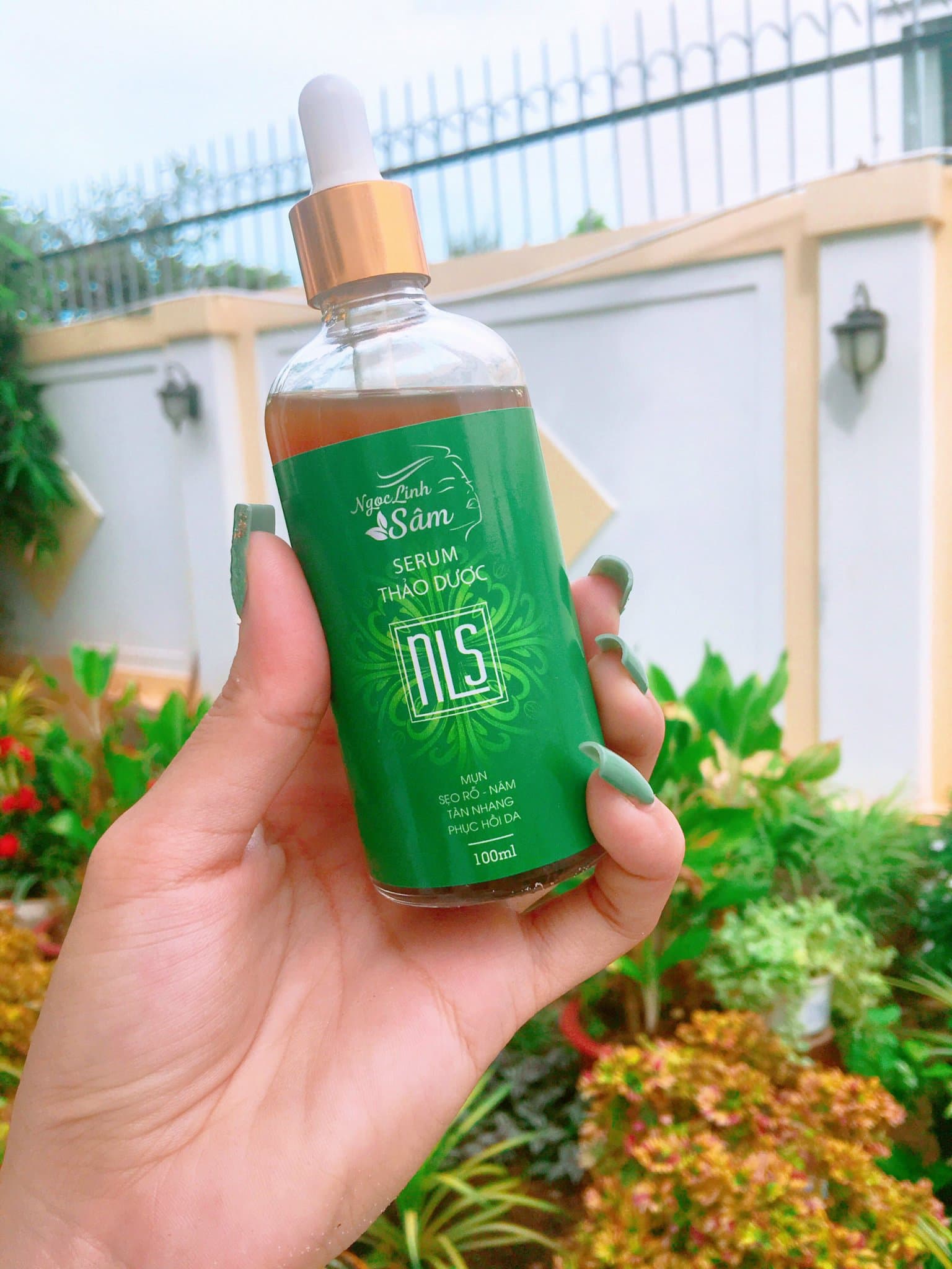 [HCM][CHÍNH HÃNG] SERUM THẢO DƯỢC NGỌC LINH SÂM ĐÁNH BAY MỤN NÁM