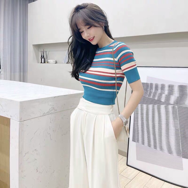 Áo len xanh kẻ ngang cực xinh