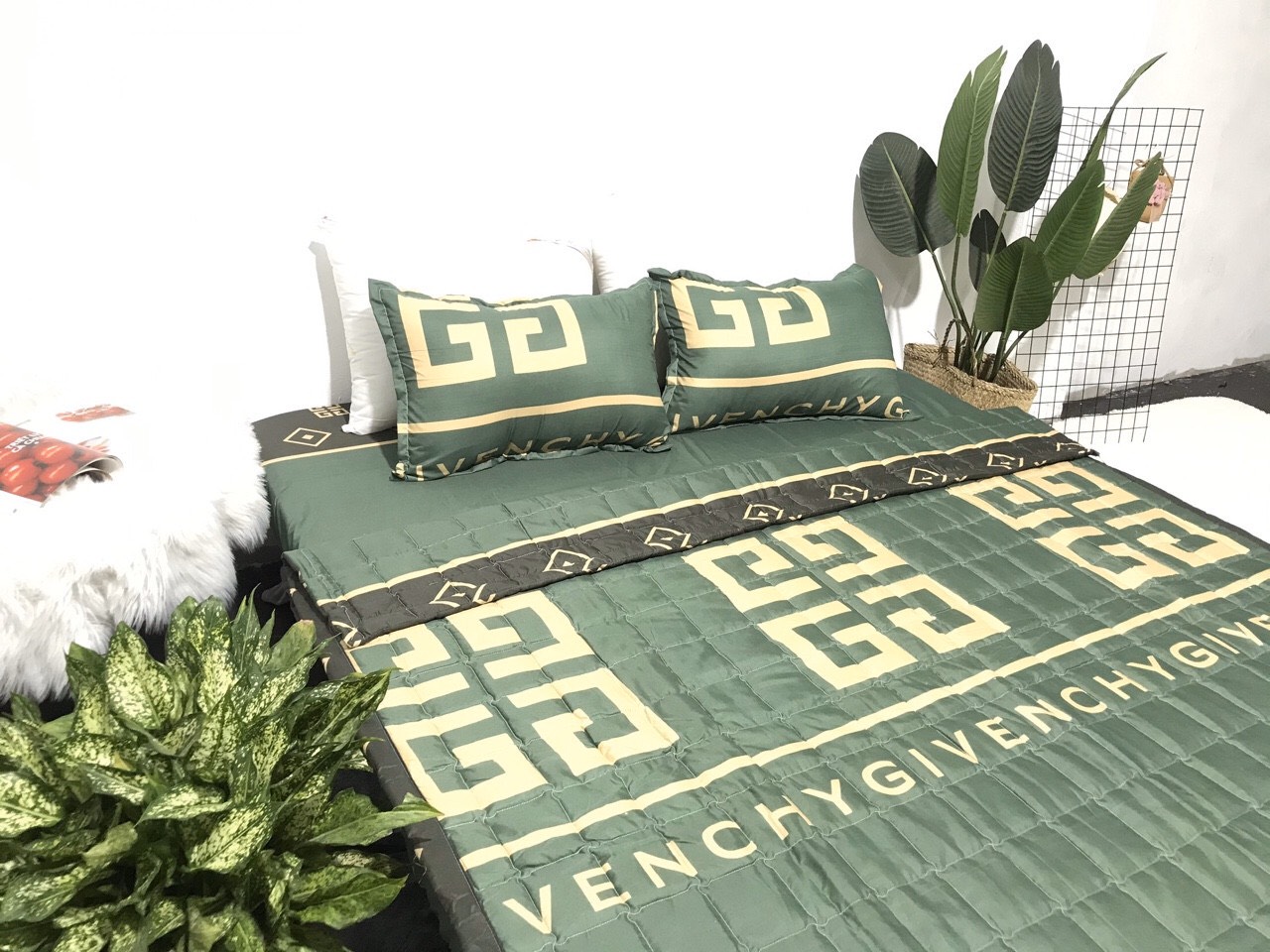 BỘ CHĂN GA GỐI 5 MÓN - GIVENCHI XANH