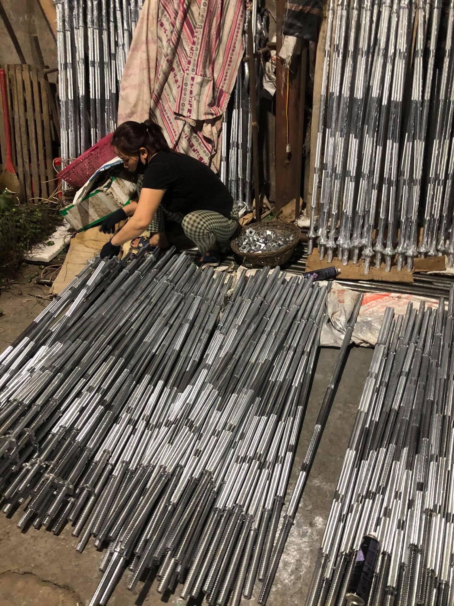 Combo Đẩy Tạ 35kg ( 30 Tạ Gang , 1 Đòn Dài 1m5)