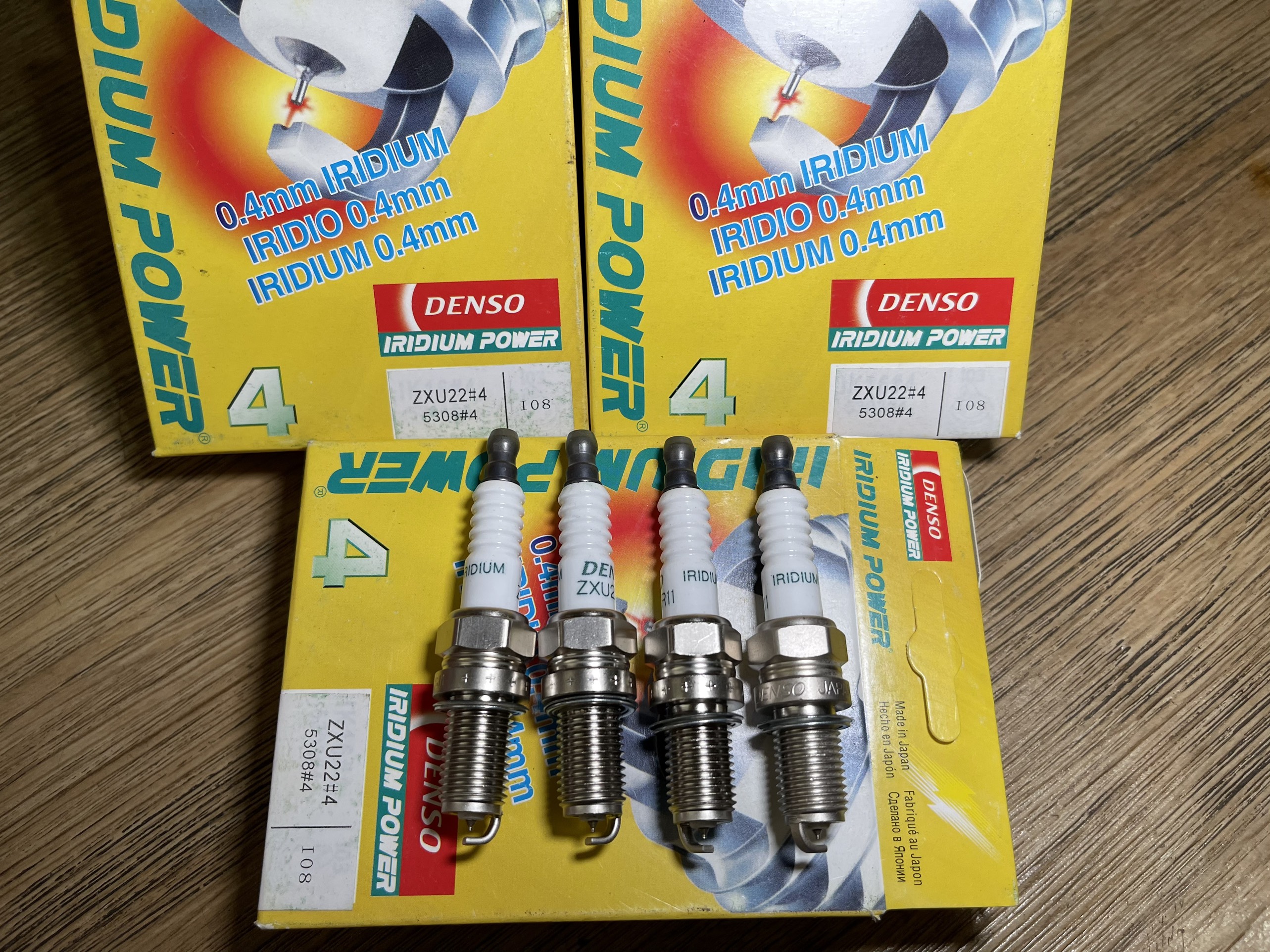 Bộ 4 cái bugi đánh lửa suzuki ertiga-xl7-chervolet spark m300-vinfast fadil
