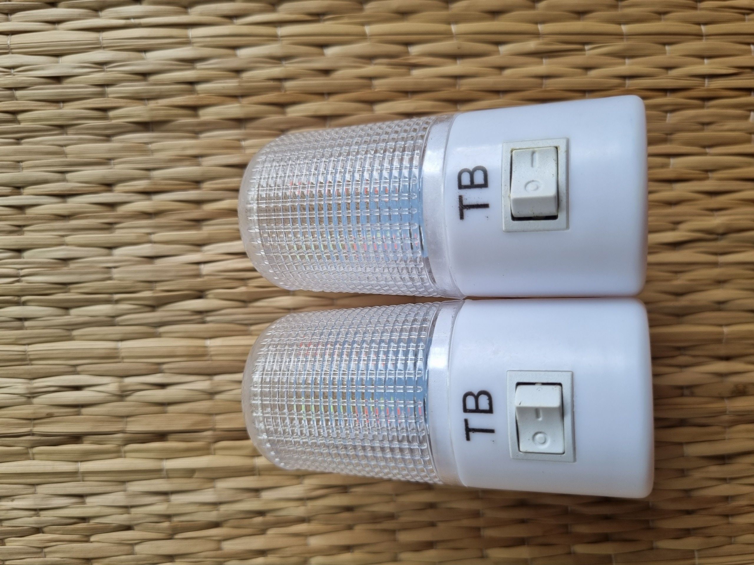 Đèn ngủ LED bóng tròn 3W có công tắc
