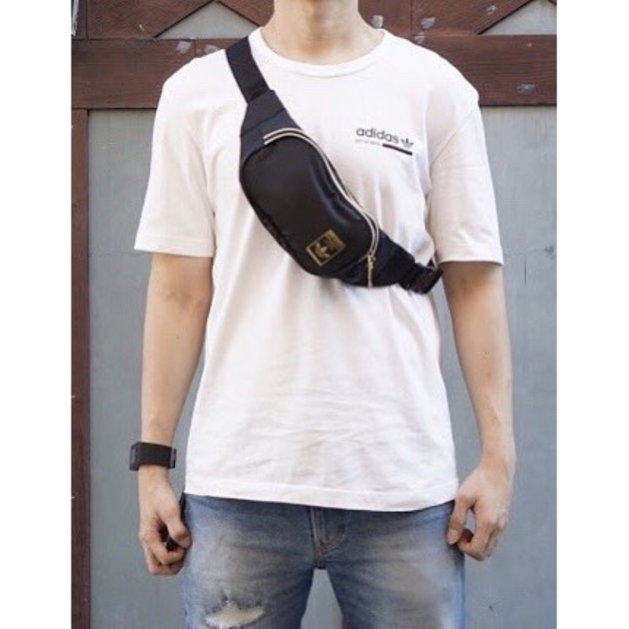 Túi Đeo Chéo Thời Trang Metallic White FT8917 (logo trắng)