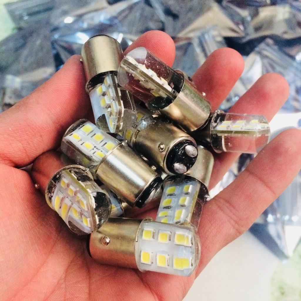ĐÈN LED CHỚP ĐUÔI XE 12 TEM
