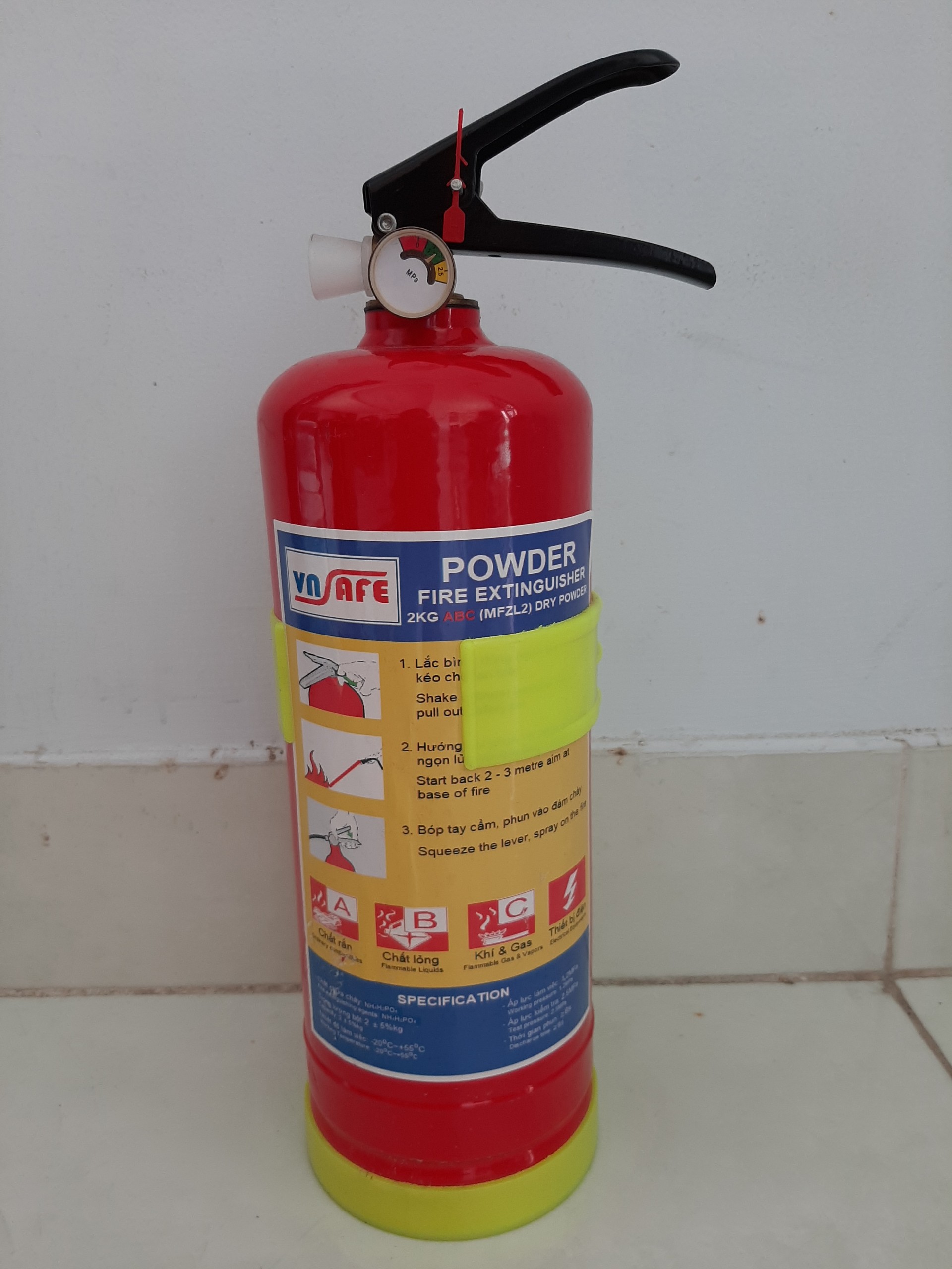 Fire extinguisher/fire extinguisher ABC 2kg MFZL2 (real picture 100%)