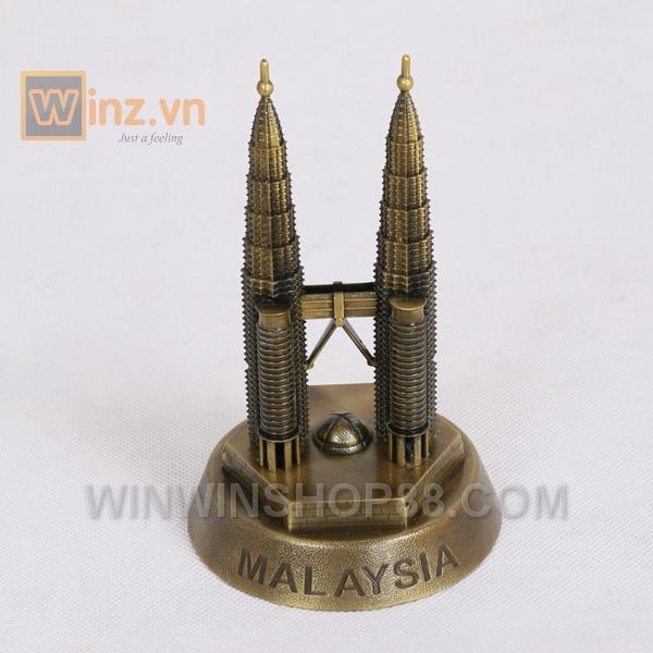 [HCM]Mô hình tháp đôi Petronas cao 18.5 cm (màu vàng rêu)