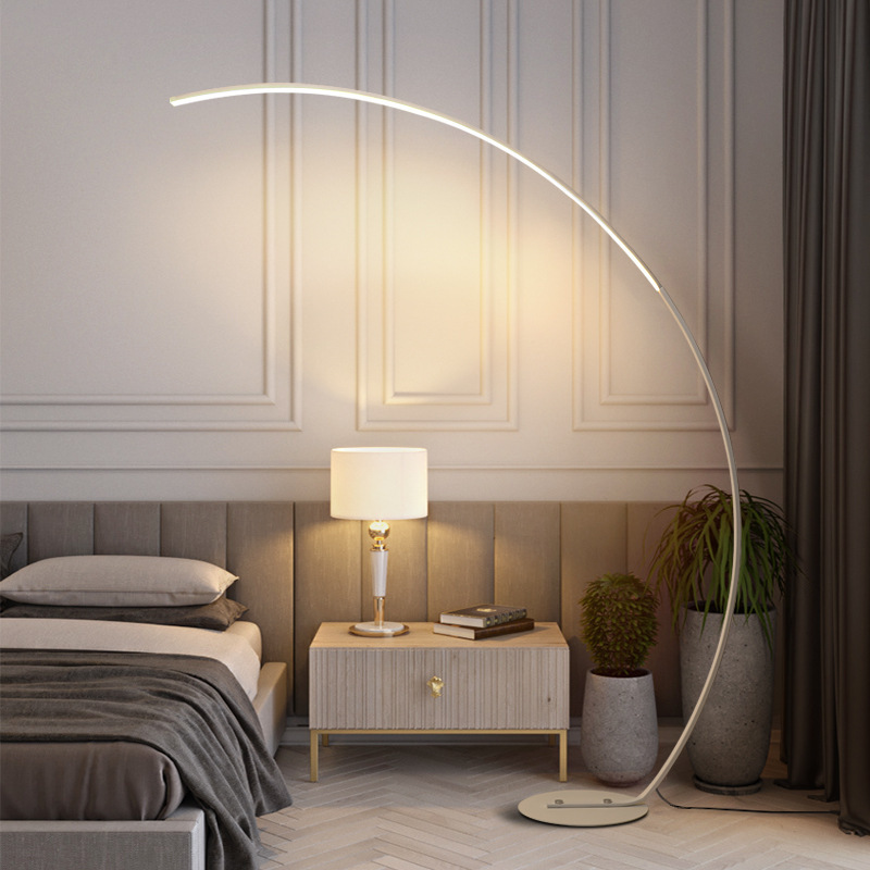Đèn đứng cao cấp kiểu Bắc Âu
