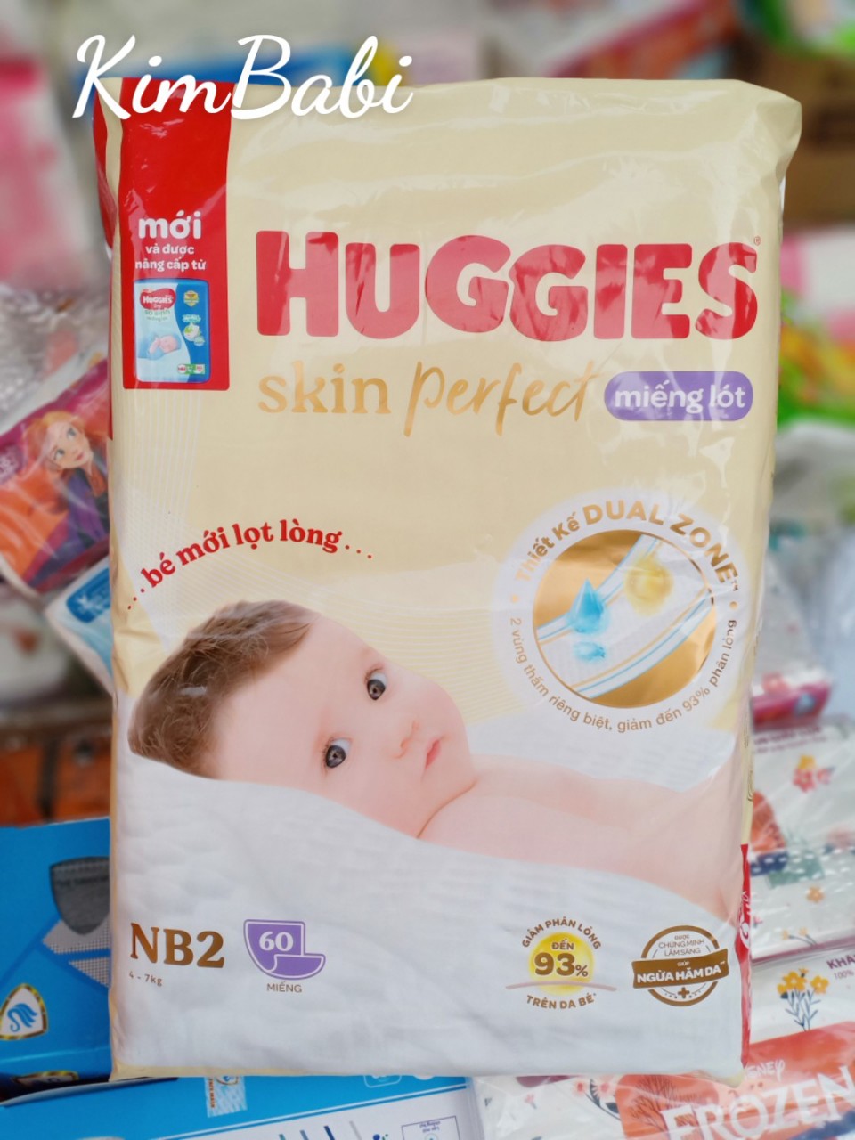 Miếng lót sơ sinh Huggies NB2 60 miếng mẫu mới (4-7kg)