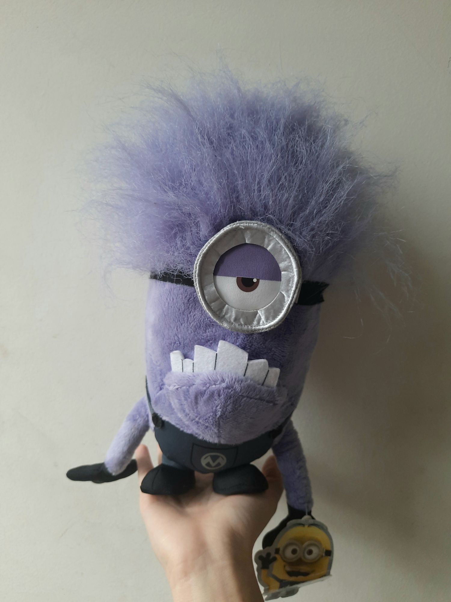 Gấu bông Minion màu tím độc lạ size 28cm Bunoo