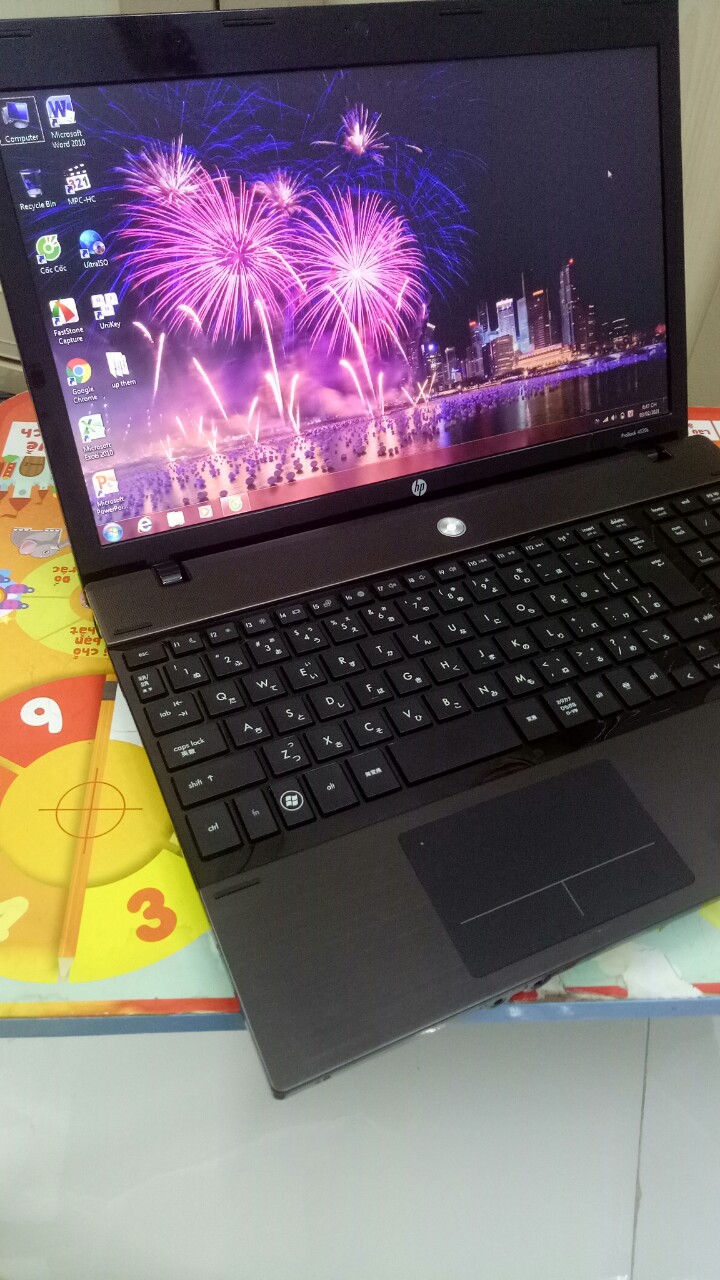 laptop HP i3 THẾ HỆ 1