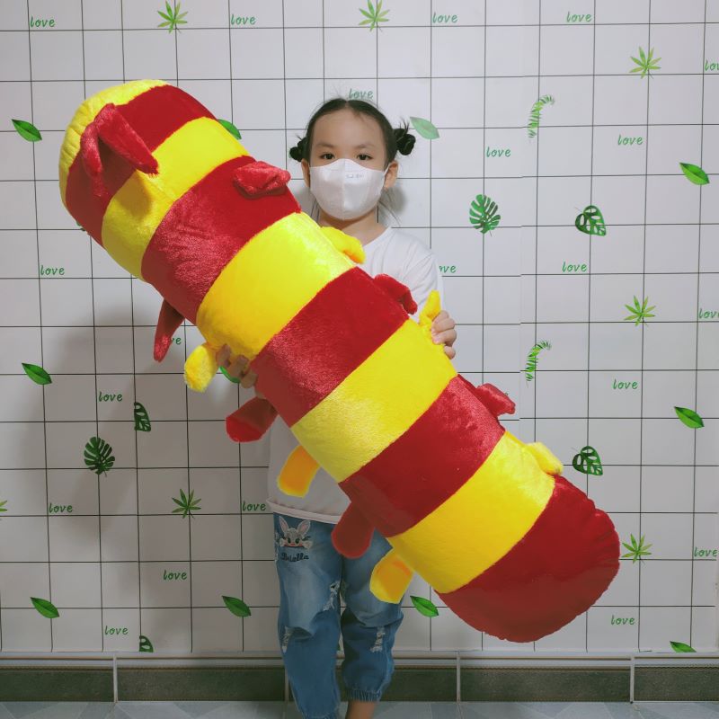 Gối ôm sâu bông size lớn cho bé gấu bông sâu lông vải không nhăn 100% gòn mềm ảnh thật