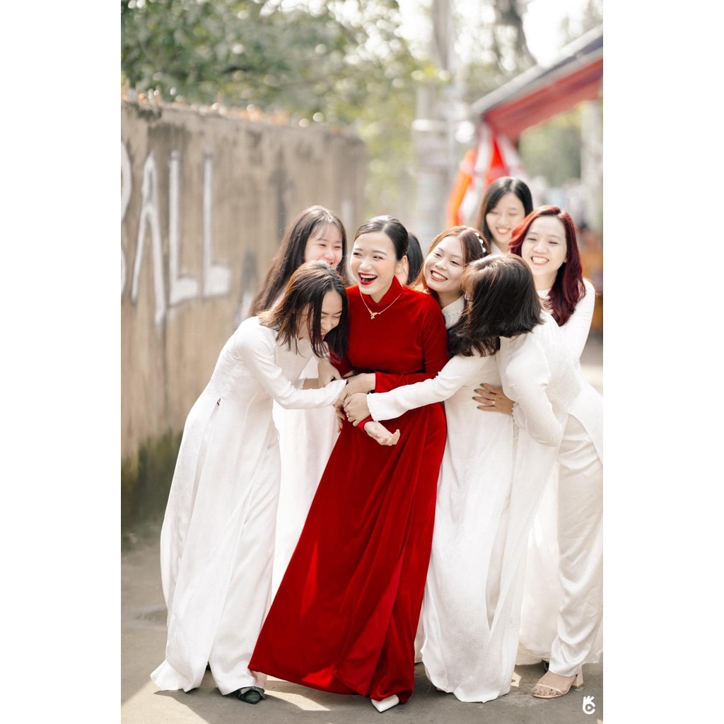 Áo dài cô dâu nhung đỏ, cổ cao