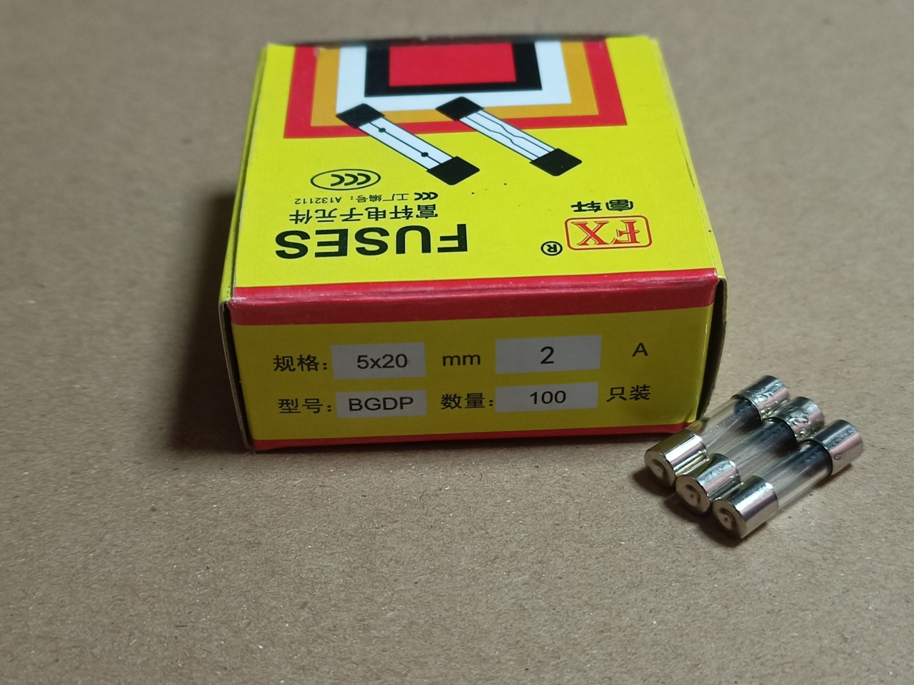 Cầu chì 2a 250v 5x20mm