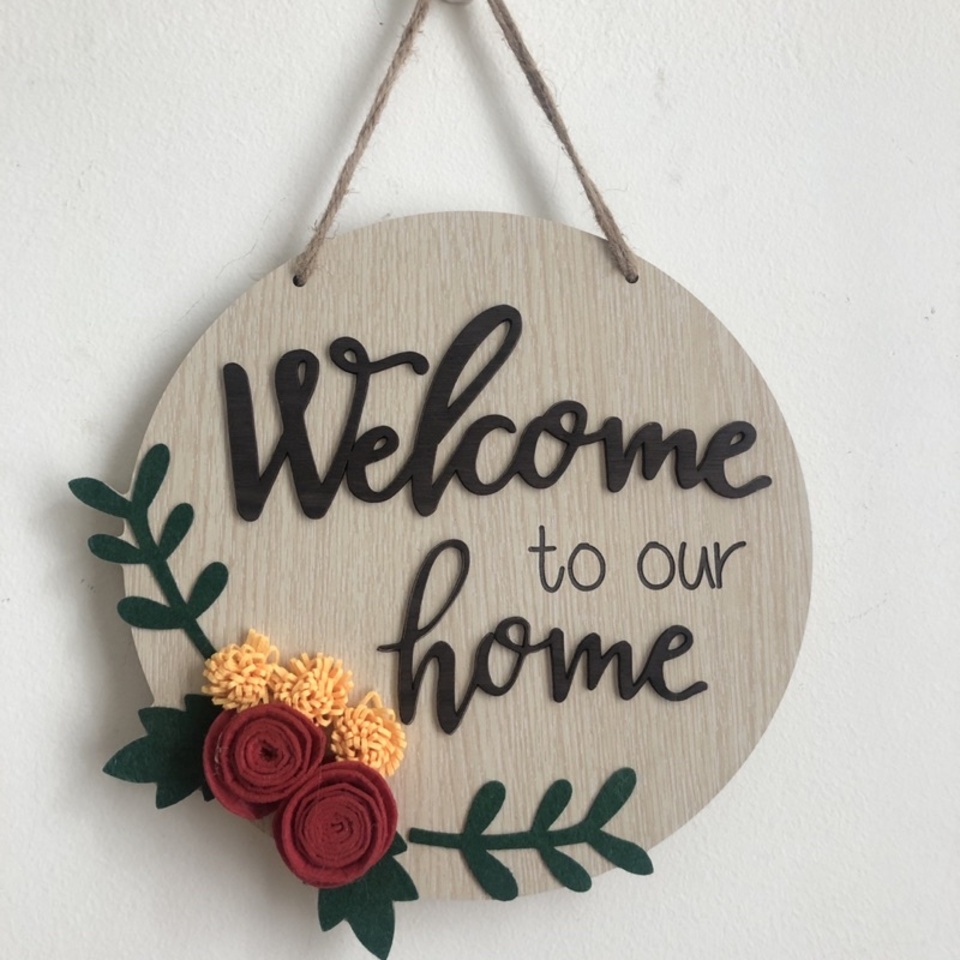 Bảng Gỗ Treo Cửa Trang Trí Welcome To Our Home Hình Tròn Trang Trí Hoa Vải  Dạ Màu Sắc Bền Đẹp | Lazada.Vn