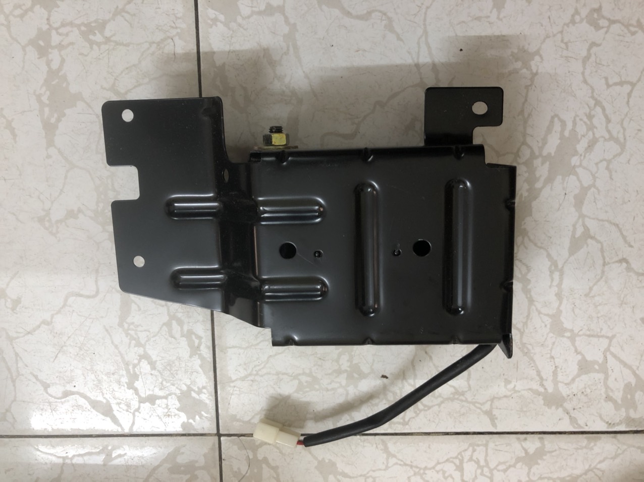 Đèn cản sau liền giá bắt Suzuki Wagon